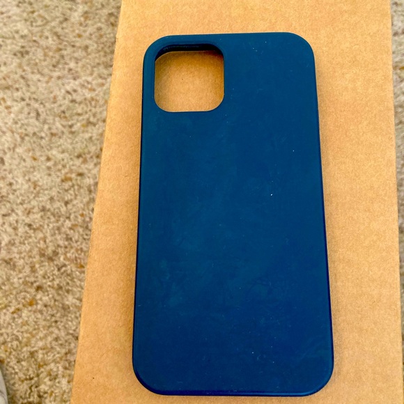 Two iPhone14 Cases oneClear oneBlue🔥 for only $15 bucks there both yours 💯👌🏾 - Picture 3 of 4